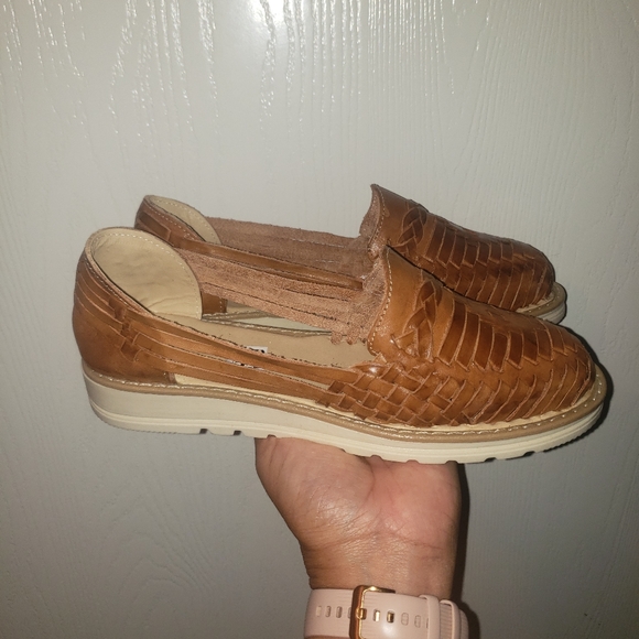 Tan huaraches - Picture 3 of 4